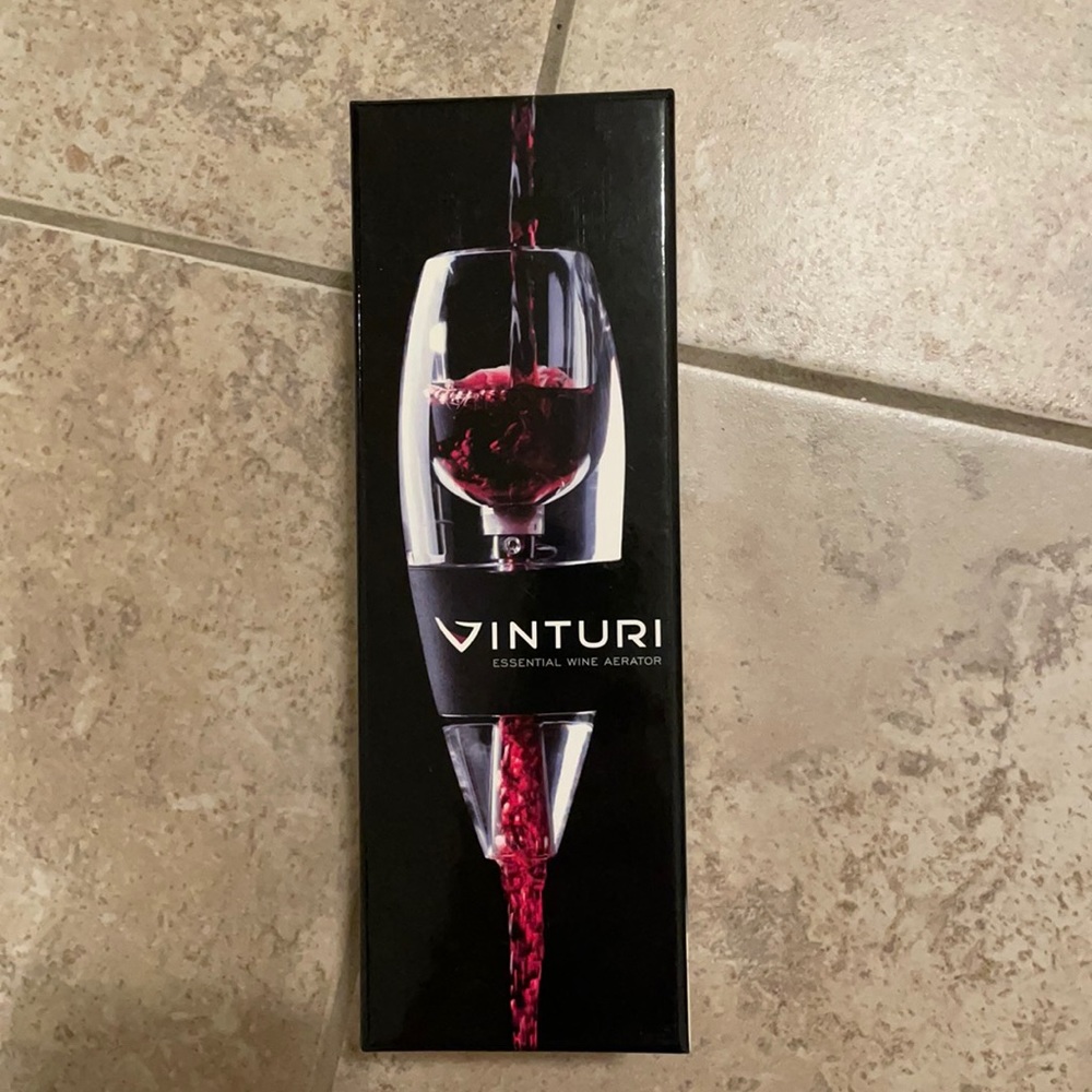 New in box. Venturi Essential Wine Aerator.
